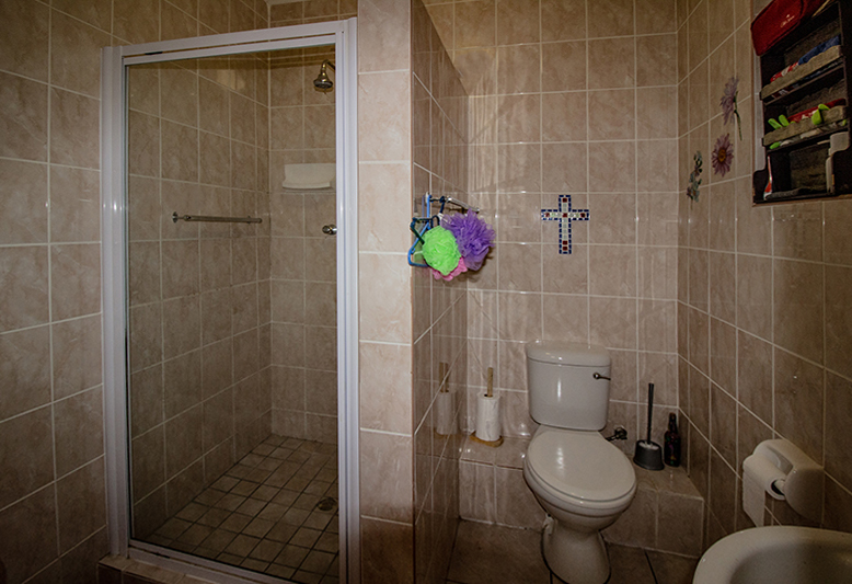4 Bedroom Property for Sale in De Kelders Western Cape